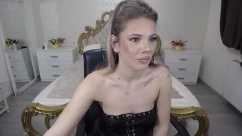 jessycatop online show from April 9, 9:04 am