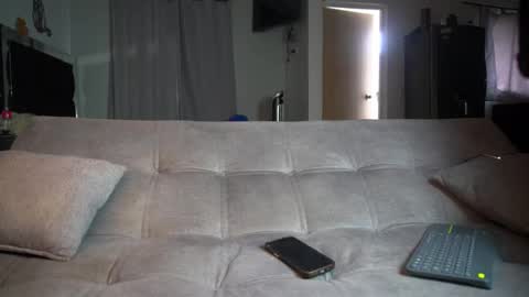 Jinx independent model online show from February 12, 9:32 pm