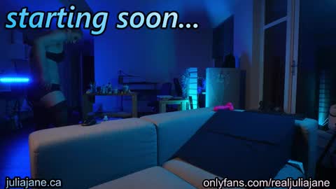 Julia Jane online show from February 5, 3:00 am