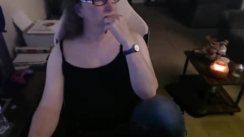 Snapshot of kait331 chatting on October 4, 2:01 am Camprincess331 online show from October 4, 2:01 am