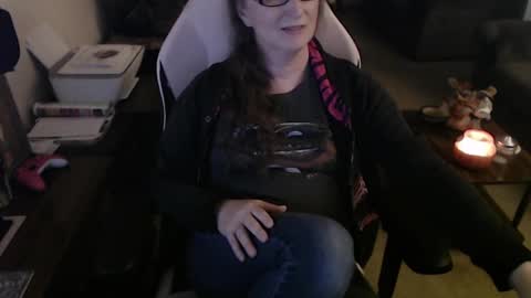 Snapshot of kait331 chatting on October 8, 2:46 am Camprincess331 online show from October 8, 2:46 am