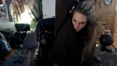 Katie online show from April 9, 6:19 am