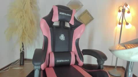 katta_c online show from February 6, 9:53 pm