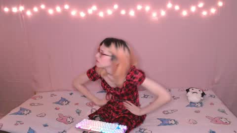 Tiffany online show from April 10, 4:02 pm