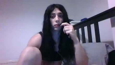 kiki_xts online show from November 8, 12:00 am