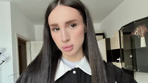 Kim Oberlin online show from April 1, 1:41 pm