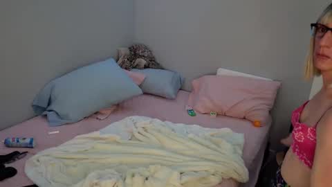 Onya online show from January 11, 8:33 am