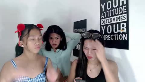 kissykittenx_ online show from April 6, 5:52 am