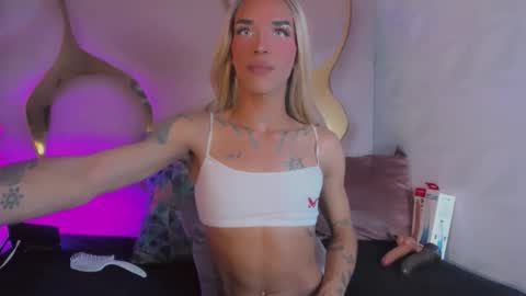 Kloe online show from April 18, 6:54 pm