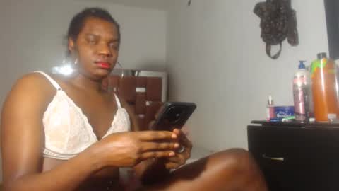 kristal_cox2 online show from April 18, 9:22 am