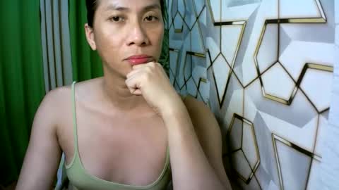 kyutshyne online show from March 22, 5:50 pm