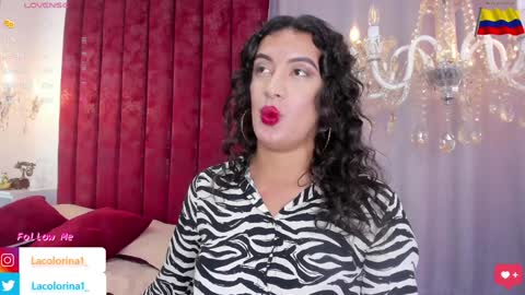 Snapshot of lacolorina_ chatting on December 16, 8:48 pm Colorina online show from December 16, 8:48 pm
