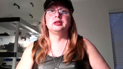 Delilah-Catherine online show from October 19, 10:46 pm