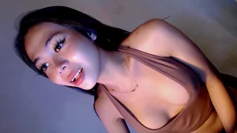 Ella online show from November 4, 2:05 pm