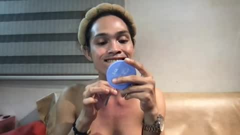 M MMY online show from July 23, 3:43 pm