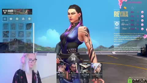 Snapshot of lana_lunar chatting on October 11, 12:07 pm Lana online show from October 11, 12:07 pm