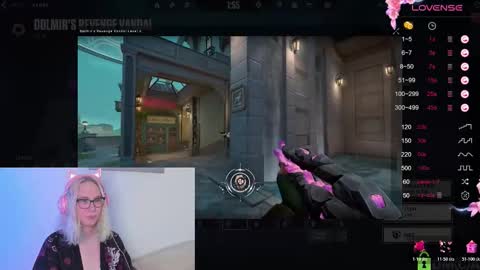 Snapshot of lana_lunar chatting on October 17, 1:14 pm Lana online show from October 17, 1:14 pm