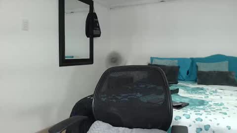 FLOR SALVAJE online show from April 16, 1:39 am