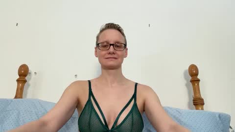 Lee online show from March 4, 6:29 pm