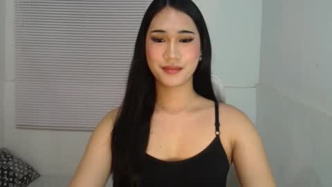 leighs_celine online show from February 13, 9:33 pm