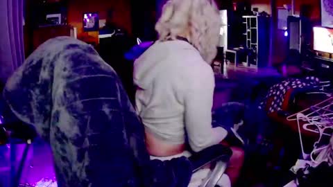 Lemon Stealing Whore online show from February 22, 7:58 pm