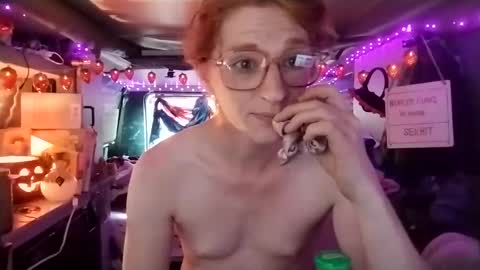 LesleyGumGrass- The Boring Trans girl online show from September 28, 3:11 pm