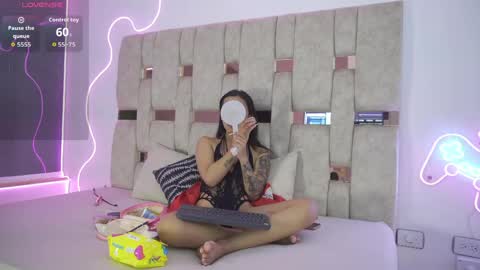 liasuaza online show from March 24, 1:38 pm