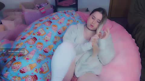 Lil Alison Heart online show from February 8, 2:16 pm