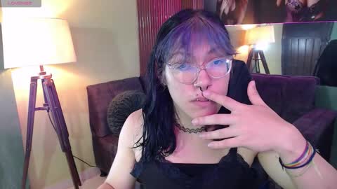 lilith  online show from March 18, 12:26 pm