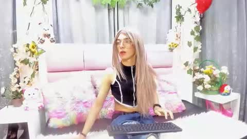 Lis  online show from February 25, 2:05 am