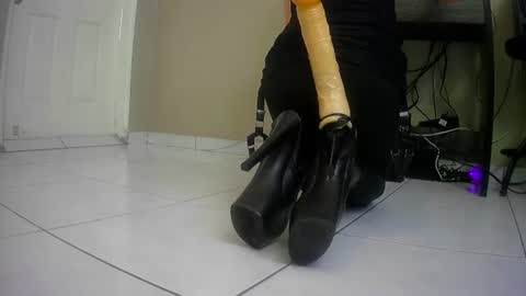 Lisa online show from June 20, 6:55 pm