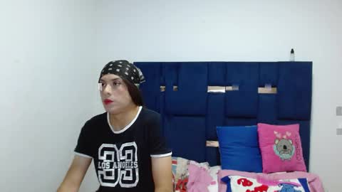 lolabloomx online show from April 5, 2:31 am