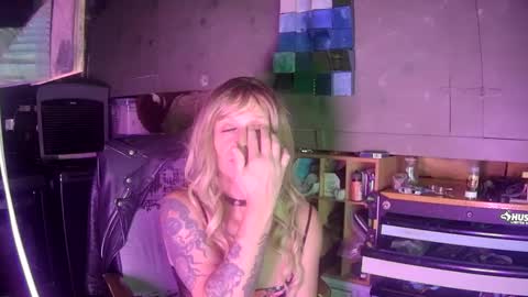 longbeachcd69 online show from October 3, 12:16 pm