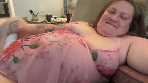 Sara and Leigh online show from September 9, 9:46 pm