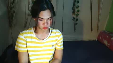 lovely_krizzy online show from December 4, 7:18 pm