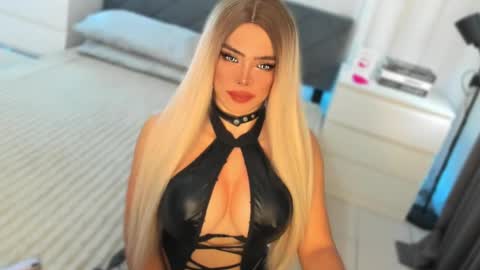 LOVELY CAREL 777 online show from April 18, 12:45 am