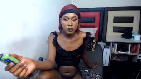 lsnnickykhanyile online show from June 19, 11:30 pm