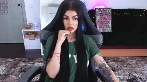 Monika online show from February 1, 1:10 pm