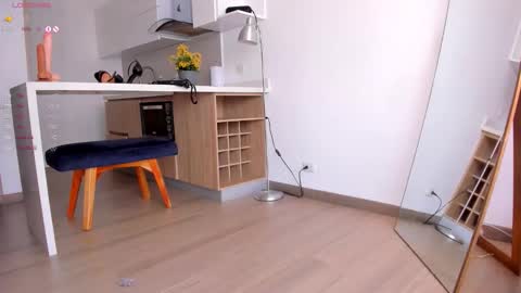 Hello my name is Lucy nice to meet you  thumb up is important for me kisses     online show from February 6, 3:50 pm