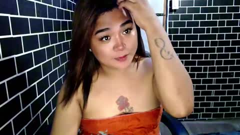 Kitty 3 online show from December 25, 6:09 pm