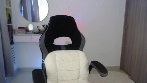 Luna online show from October 5, 6:07 pm