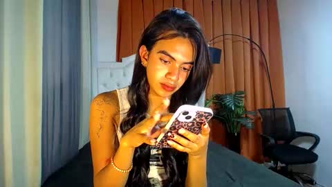 luvrr_trixie online show from February 9, 12:23 pm