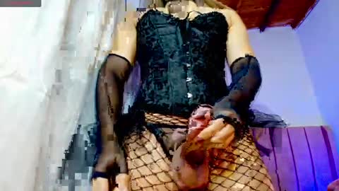 Maddy  online show from April 9, 4:36 am