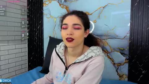 maevekuro online show from December 22, 3:00 am