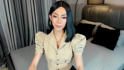 Snapshot of majesticfrancine chatting on January 20, 9:03 am Lovely online show from January 20, 9:03 am