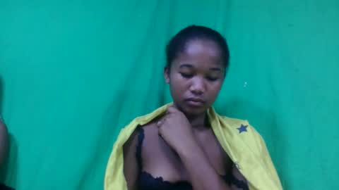 mamieriela online show from February 12, 7:31 pm