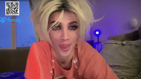 Snapshot of maridekoks chatting on December 7, 1:13 pm Mari online show from December 7, 1:13 pm