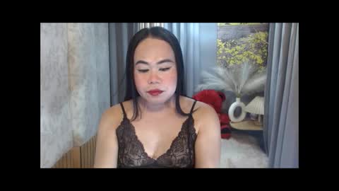 LEAH online show from April 16, 12:11 am