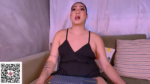 Snapshot of martinaladino chatting on October 20, 4:37 am MARTINA ntmu Lets talk I promise not to bite you or yes IG martina26l online show from October 20, 4:37 am