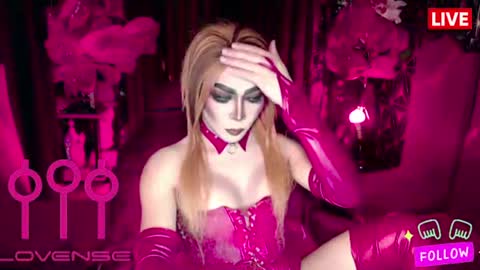 THE QUEEN ALPHA   Queen Medusa Prey online show from June 11, 2:53 am